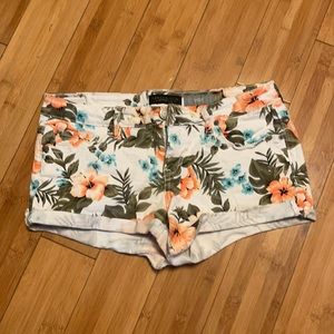 Aeropostale Shorts Size 6